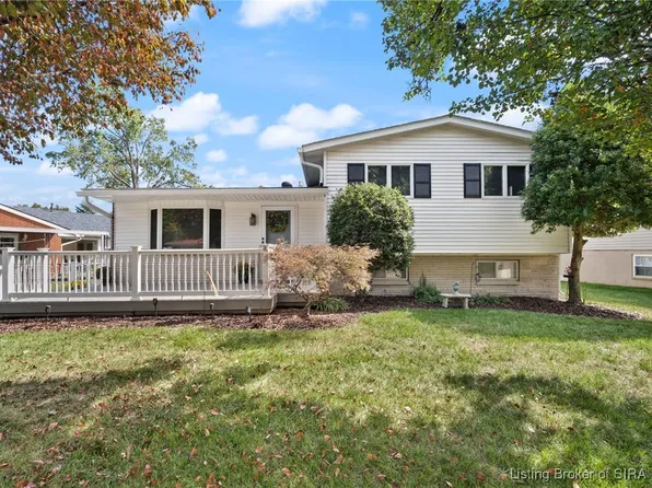 1327 Ridgeway Drive, Jeffersonville, IN 47130