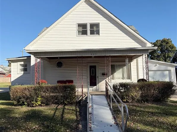 425 Mulberry St, Clinton, IN 47842
