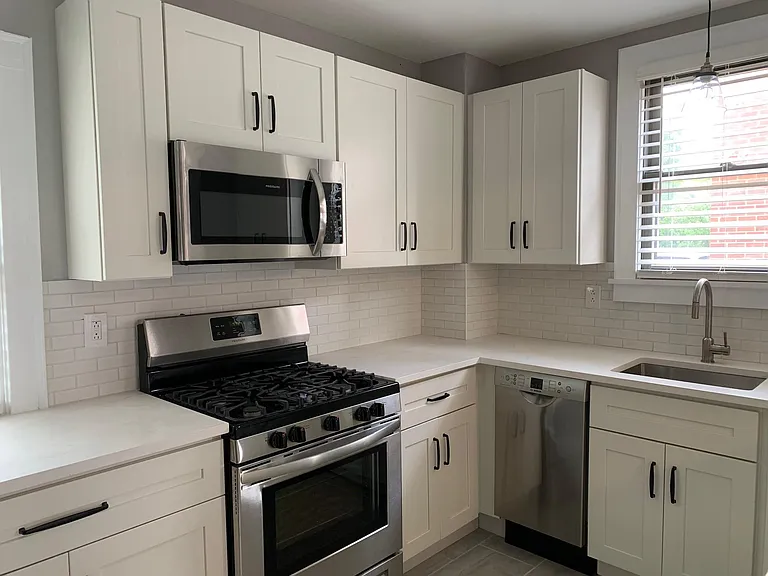 311 Castle Shannon Blvd — Photo 4