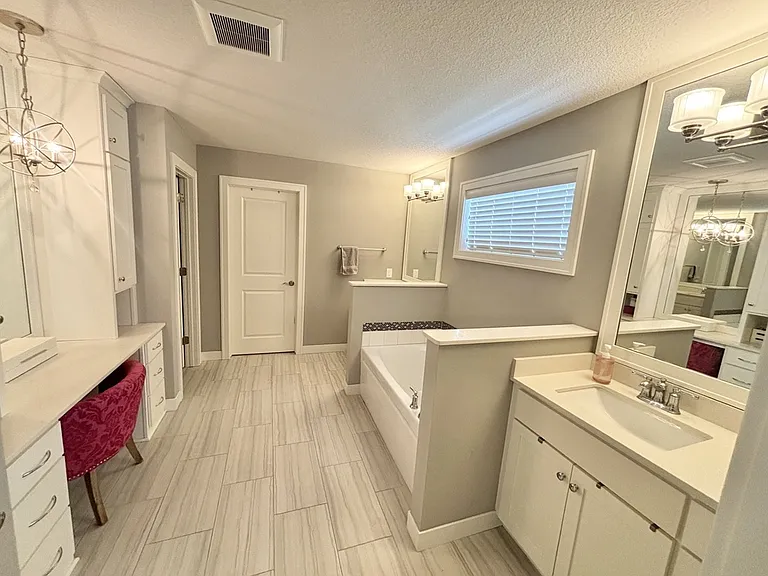 9068 Red Oak Trl — Photo 29