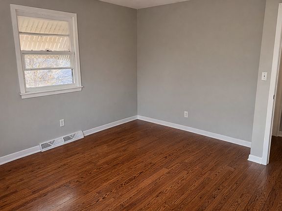 4th image of 2401 Park Dr #2403