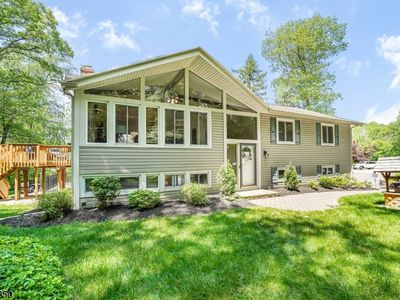 31 Sherwood Ct, Newfoundland, NJ, 07435