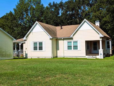 1702 W Duval St, Troup, TX, 75789