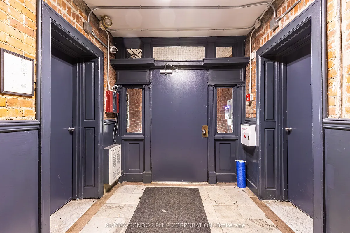 Building Photo - 225 Gladstone Ave #103