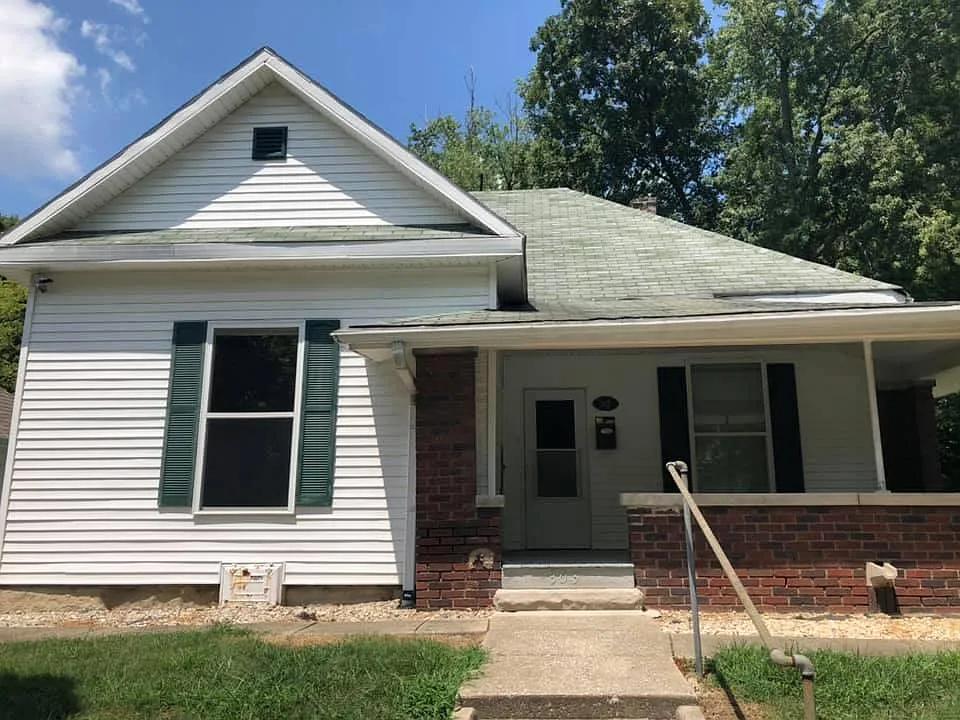 4 bed, 1234 sqft, $4,200 — Photo 1