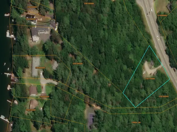 1042 Roosevelt Trail, Windham, ME 04062