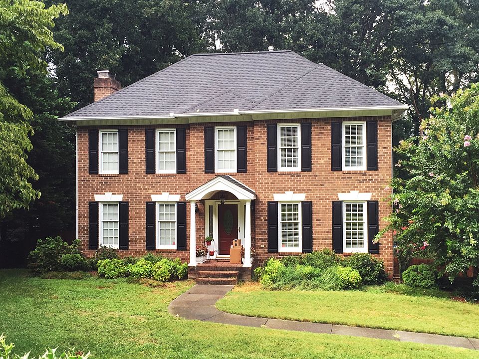 LOTS of inviting curb appeal