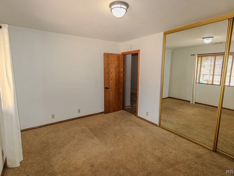 1064 Pine Ln — Photo 28