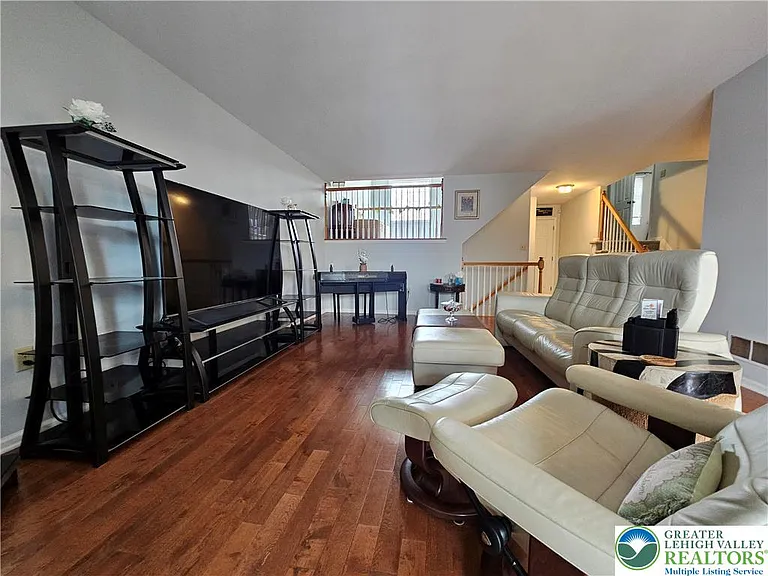 2 Tamarack Ct — Photo 7
