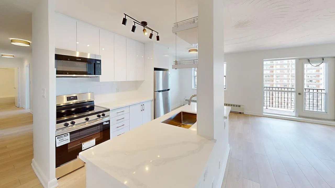 3030 Prospect St. — Photo 2