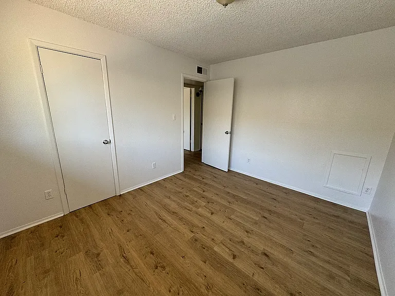 1129 S Farmer Ave #C — Photo 5