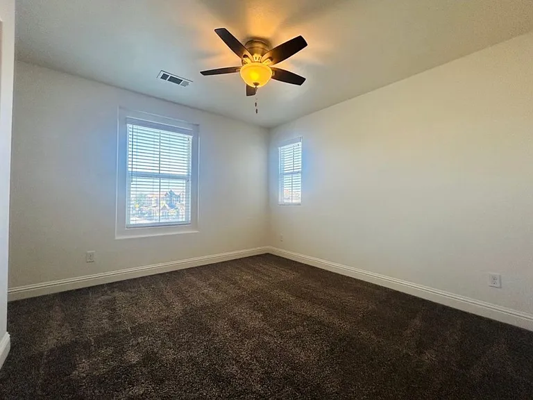 1172 Fox Field Ln — Photo 16