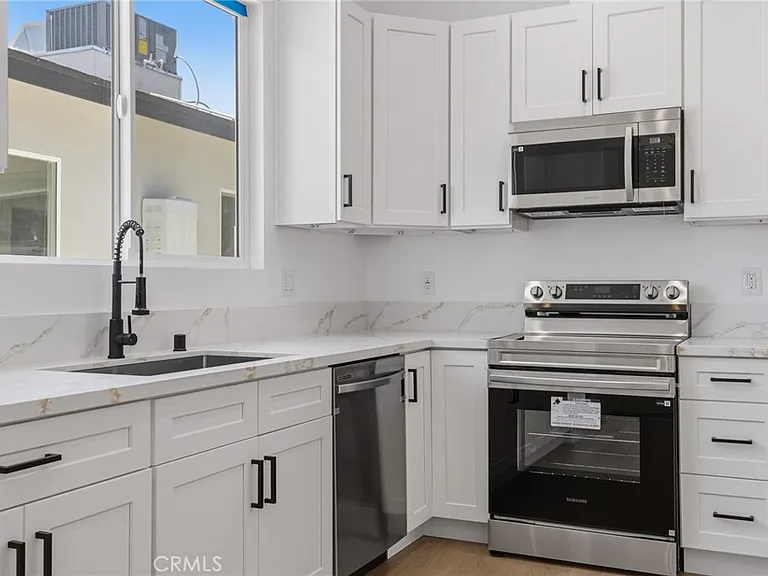 7649 Melvin Ave — Photo 13