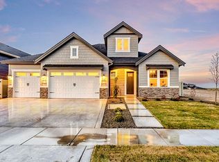 680 E Crest Ridge Dr, Meridian, ID 83642