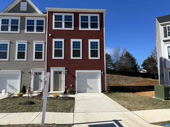 325 Willowshire Ct, Waynesboro, VA 22980