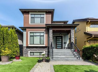 7380 Ontario St, Vancouver, BC V5X3B8