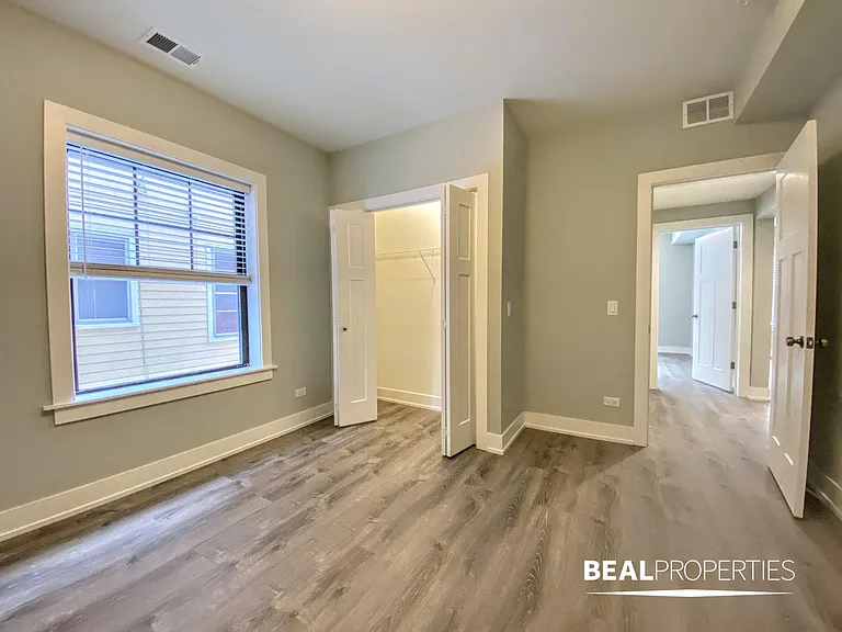 916 Crain St #101 — Photo 9