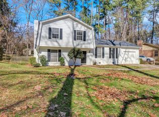 5401 Fieldstone Dr, Raleigh, NC 27609