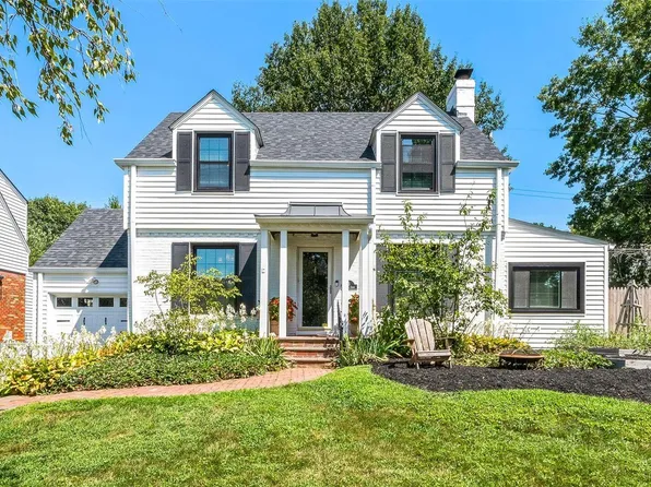 3 Colonial Ct, Saint Louis, MO 63124