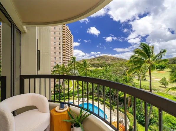 3050 Ala Poha Pl APT 5E, Honolulu, HI 96818