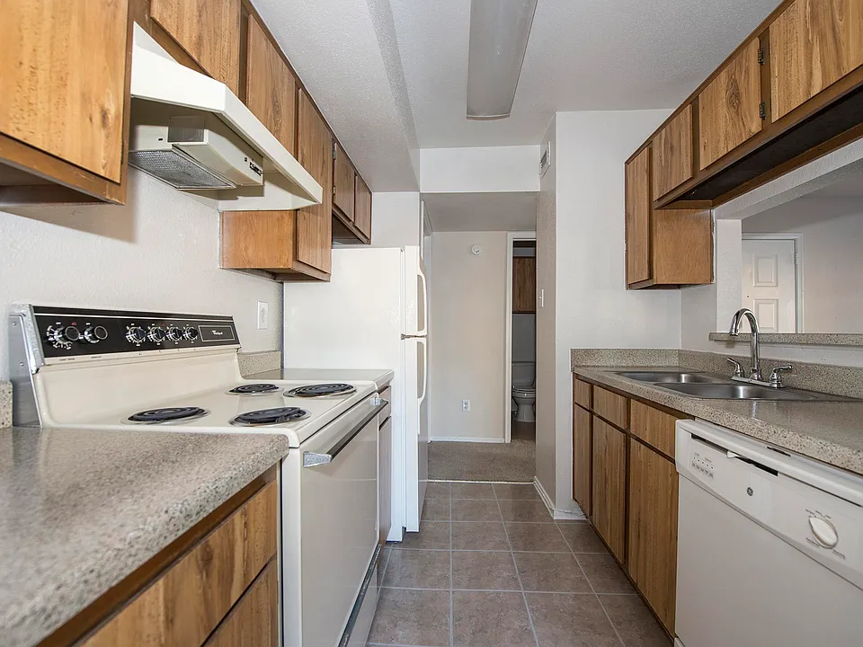 Elm Creek Apartments