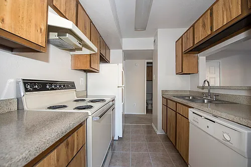 Elm Creek Apartments Photo 1