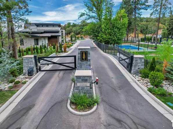 677 N Hidden Holw, Farmington, UT 84025