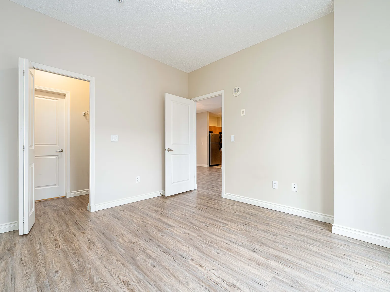 2 bed, 756 sqft, $1,300 — Photo 3