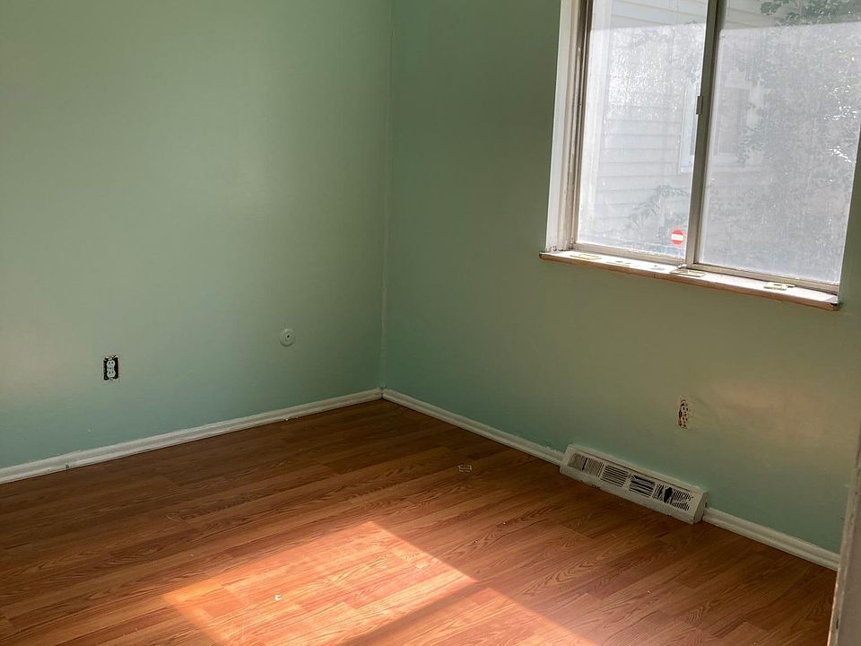 1st image of 704 Bertha Ave