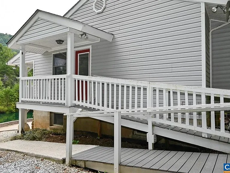 2752 Freshwater Cove Ln — Photo 4