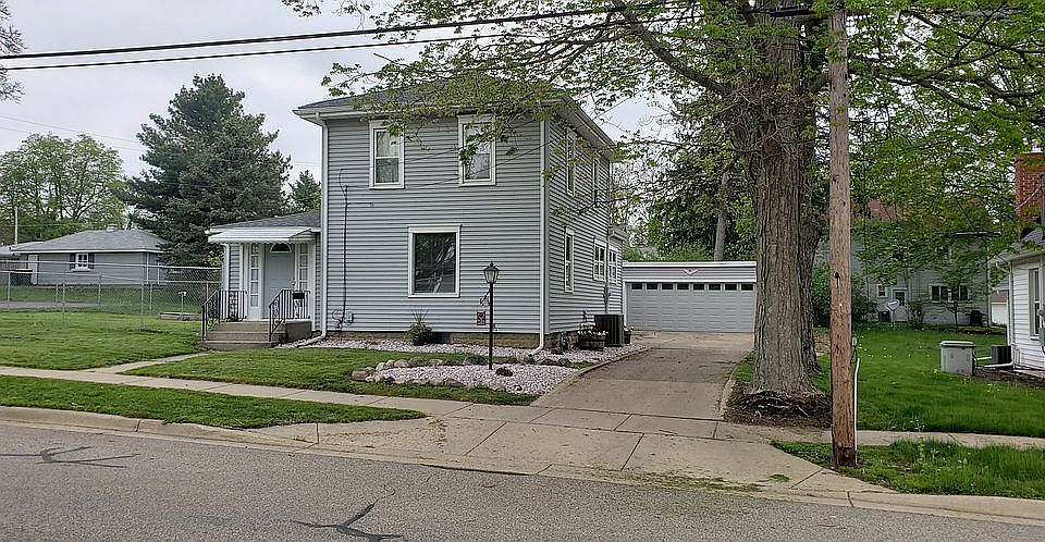 1st image of 123 E South St