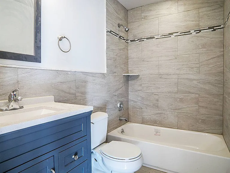 40 Cedar Swamp Rd #1001 — Photo 8