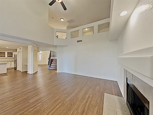 21182 N 62nd Ave — Photo 5