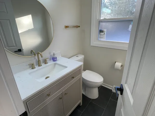 (undisclosed Address), Greendale, WI 53129