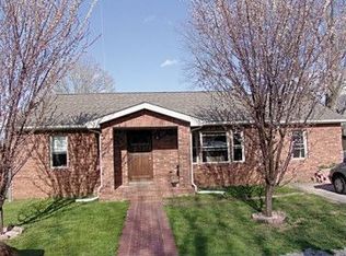 921 Crescent St, Morristown, TN 37813