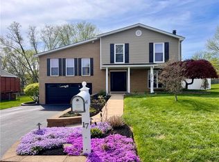 17 Barri Dr, Irwin, PA 15642