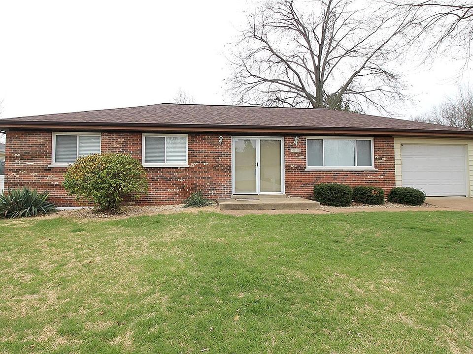 Welcome to 5232 Cornwall Estates Dr! Enjoy the new roof!