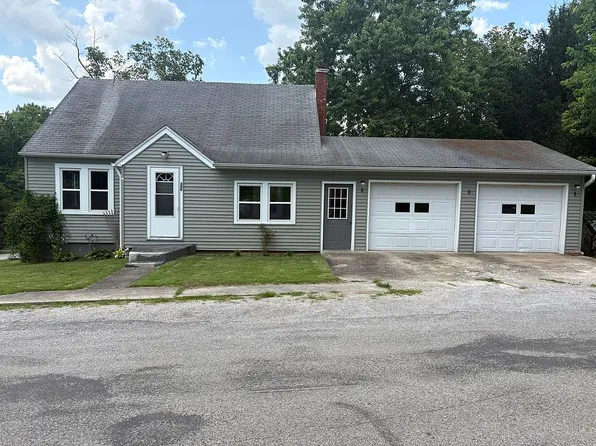 300 School St, Dongola, IL 62926