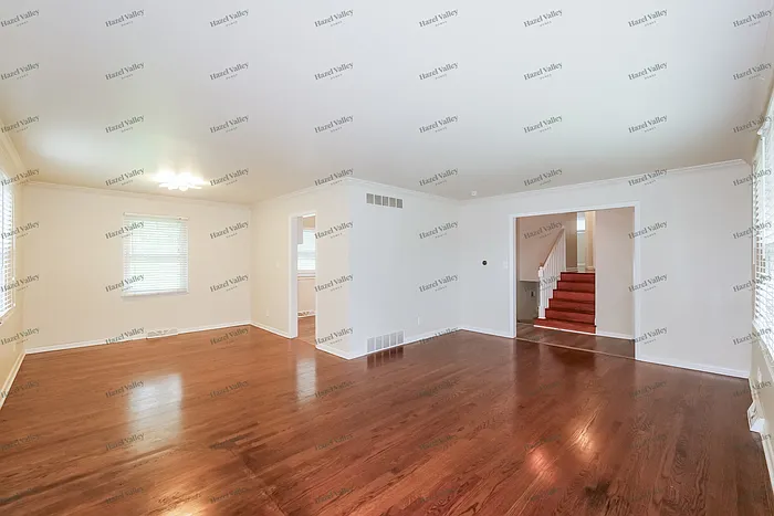 11233 Norton Ave — Photo 6