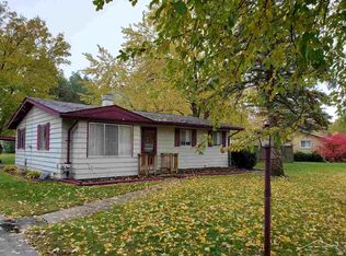 2940 S Outer Dr, Saginaw, MI 48601