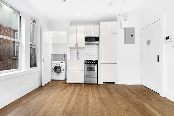 Rented by Compass | media 18