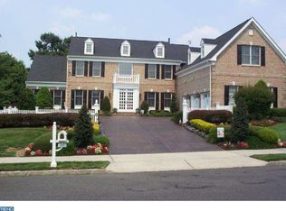 251 Country Club Dr, Moorestown, NJ 08057