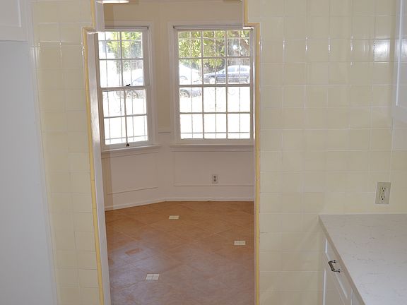 2nd image of 157 N Alta Vista Blvd