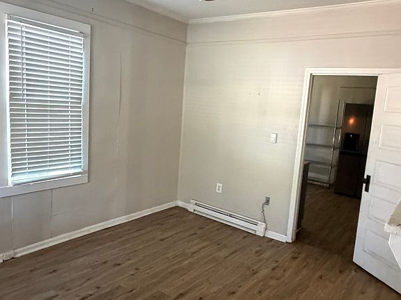 2nd image of 405 Green Ave