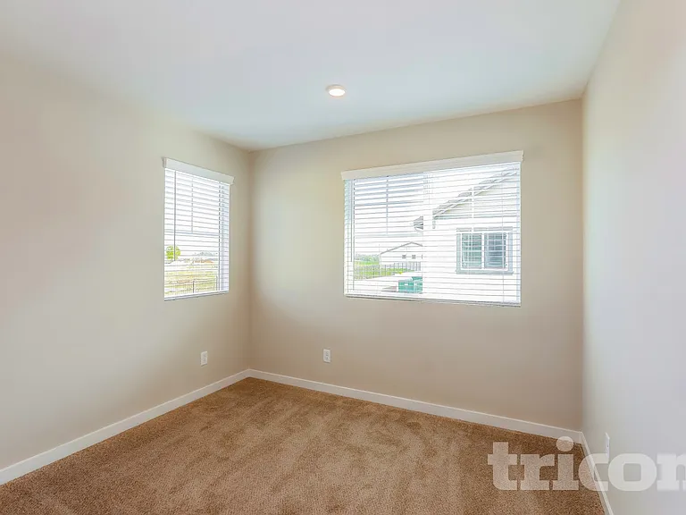 28207 Luther Dr — Photo 9