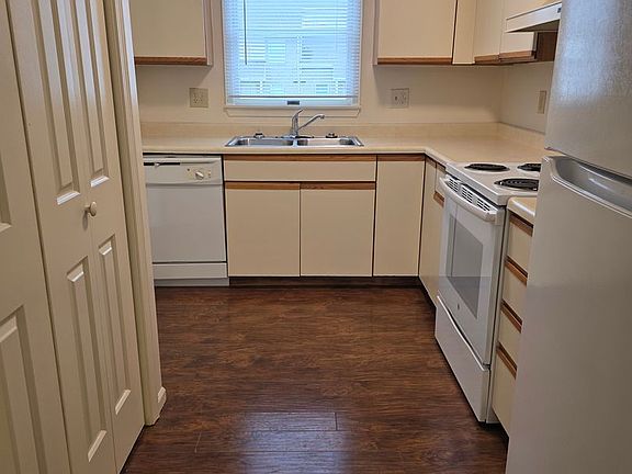 2nd image of 49 Alderman Dr #8185ce9a4