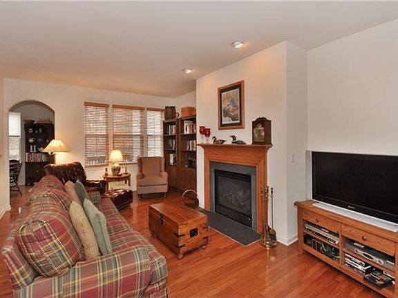 4th image of 4 Black Bear Ct