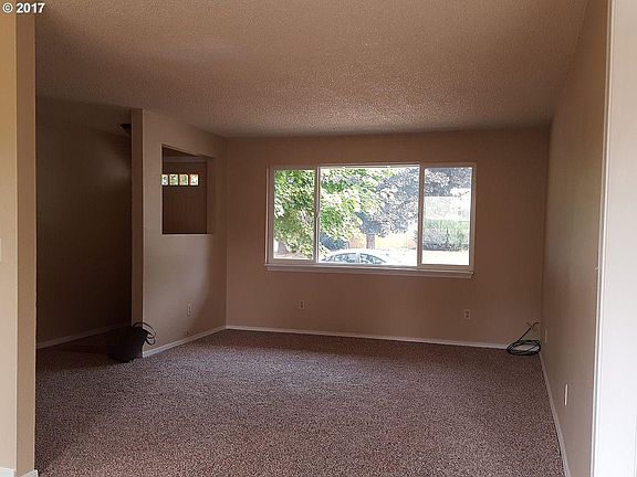 3rd image of 3516 NE 135th Ave