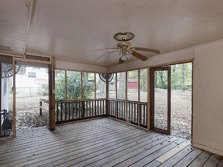 4527 Fairview Dr — Photo 14