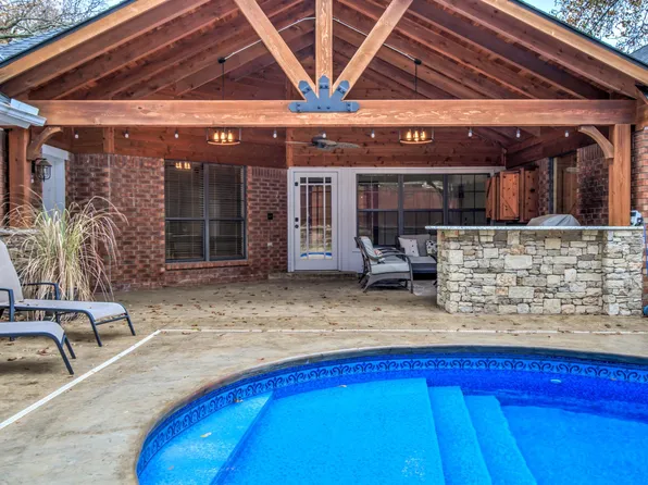 2800 Berrywood Cir, Edmond, OK 73034